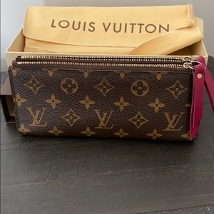 Adele Louis Vuitton wallet